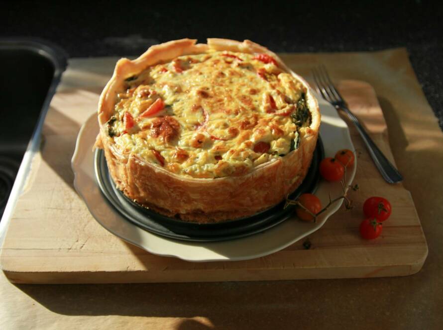 Clafoutis aux cerises et herbes aromatiques